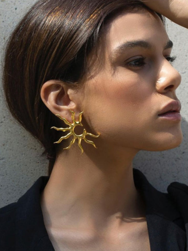 Popular Earrings Personality Geometric Sun Shape Fashion Ladies Earrings Stud Earrings - Golden / F