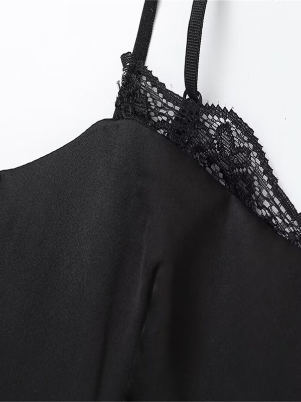 Women’s fashionable and versatile slim fit satin camisole